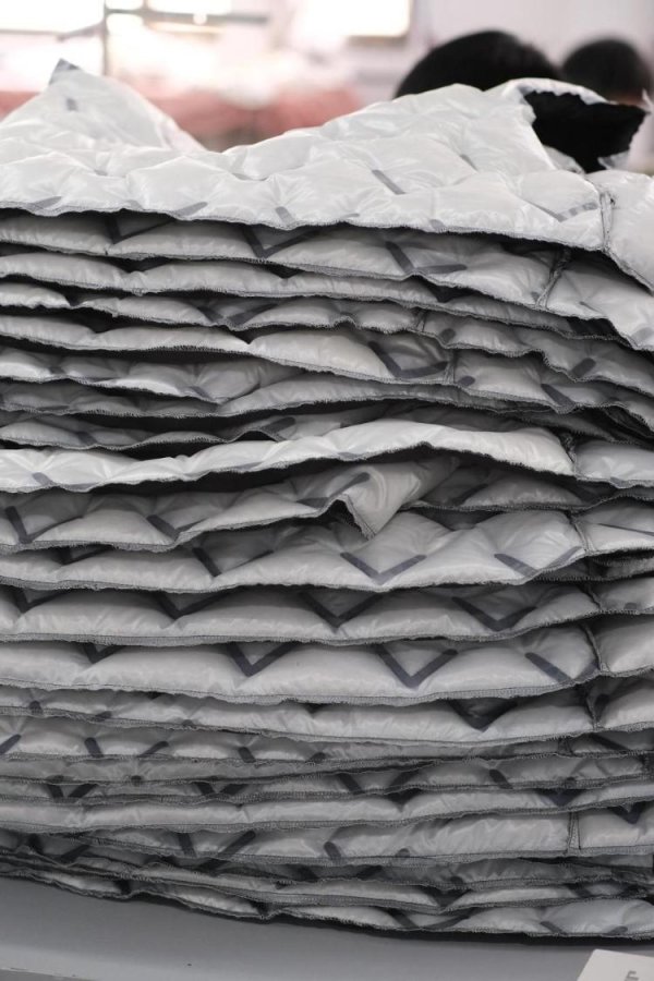 易方达证券 300元以下能否买到真羽绒？秋冬来临，“羽绒服怎么选”有了新标准